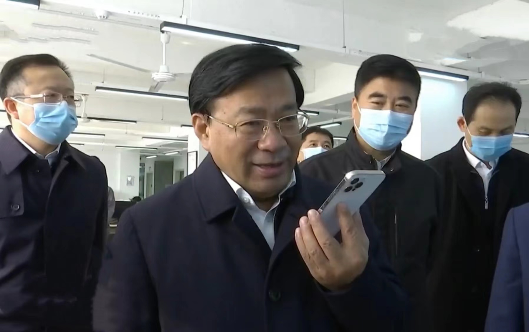 19 吉林省委副书记、省长韩俊莅临Z6尊龙集团官方网站升级伊通供热 2021.11.2.jpg