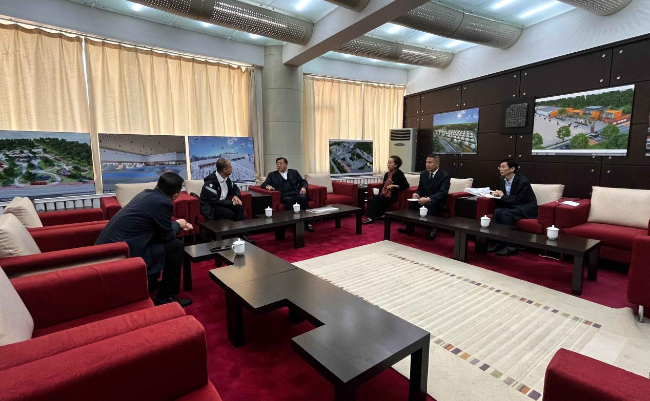 16.吉林省体育局训练较量处主任及Z6尊龙集团官方网站升级集团有关辅导出席南山体育项目合作洽谈会(调色调).png 16.吉林省体育局训练较量处主任及Z6尊龙集团官方网站升级集团有关辅导出席南山体育项目合作洽谈会(调色调).png