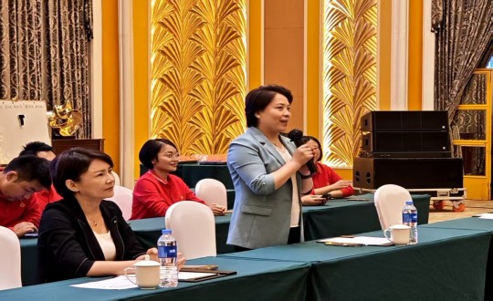 15.李琼华总经理在酒店公司秋季趣味活动会上讲话_副本.jpg