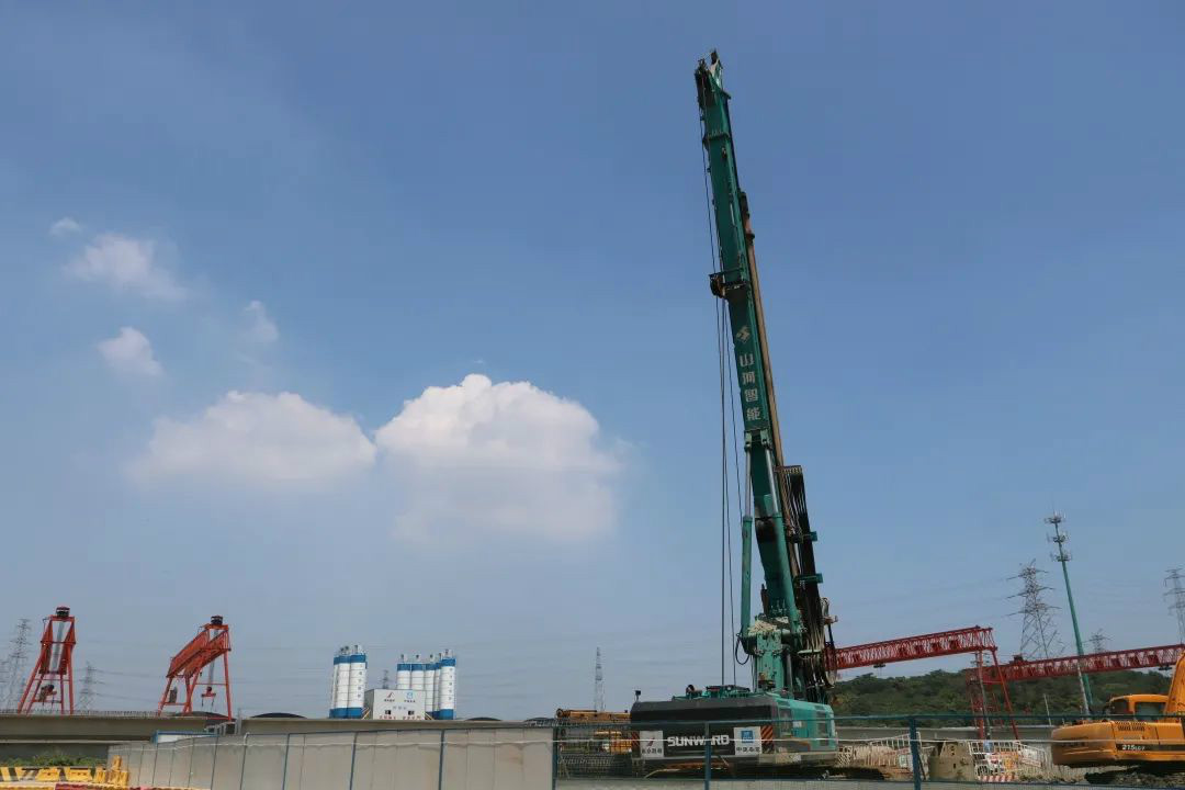 从业20多年的他，，为何对九州ku酷游智能旋挖钻机情有独钟