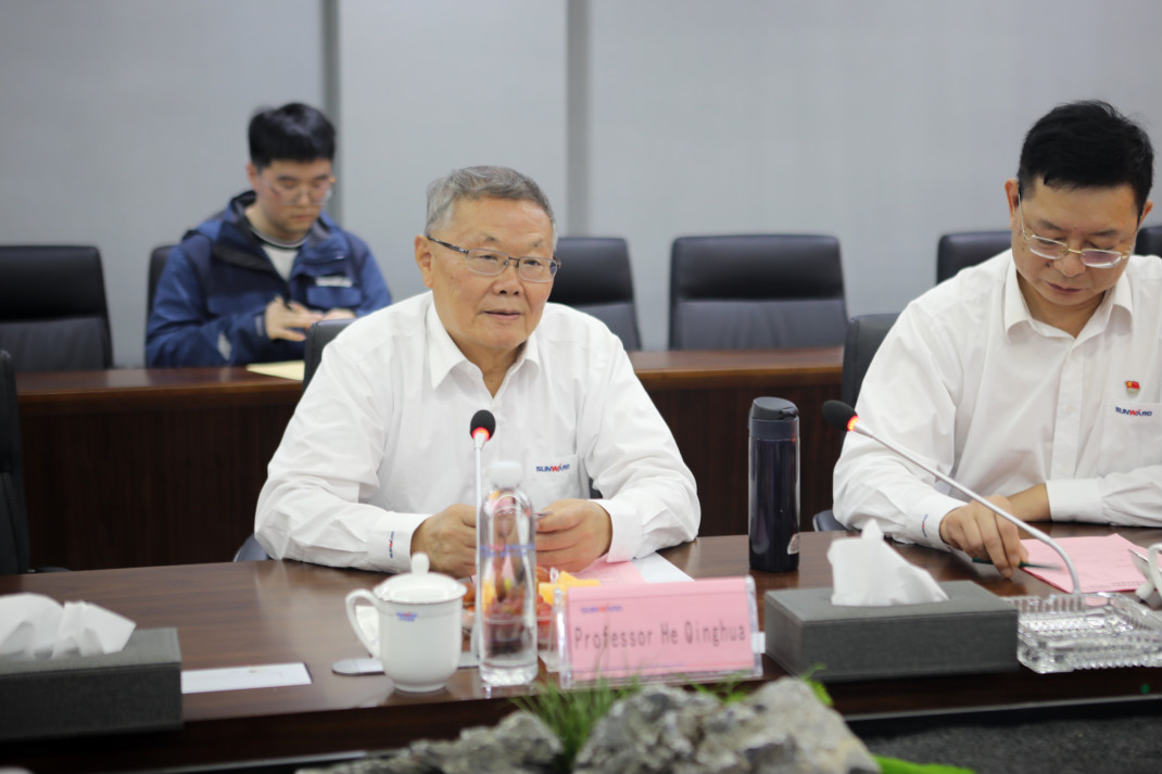 老挝长沙总领事本·印塔巴迪考察九州ku酷游智能