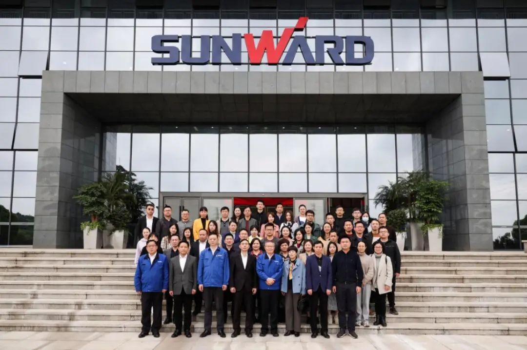 民主党派湖南省委机关青工委团队一行考察九州ku酷游智能