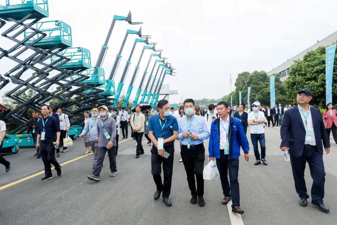 “爆品”出击！九州ku酷游智能客户交流会签约超8亿元