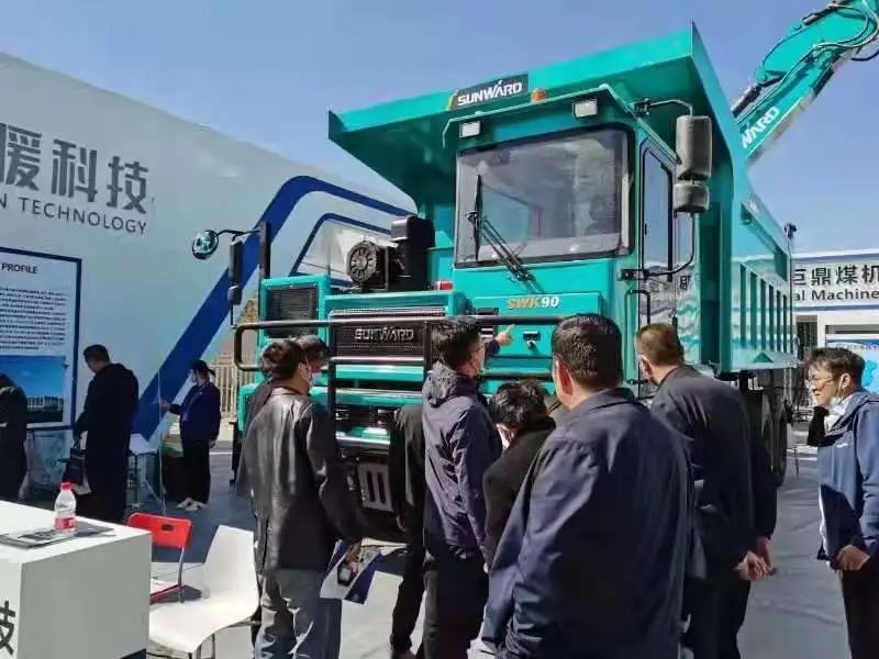九州ku酷游智能绿巨人闪亮登场鄂尔多斯国际煤博会