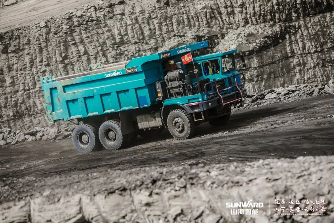 “矿”世能手，齐聚九州ku酷游智能挖掘机操作手挑战赛