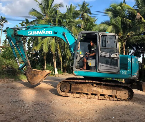 作为村里的创富标杆，陈老板的∶院爱将”事实是谁？？？