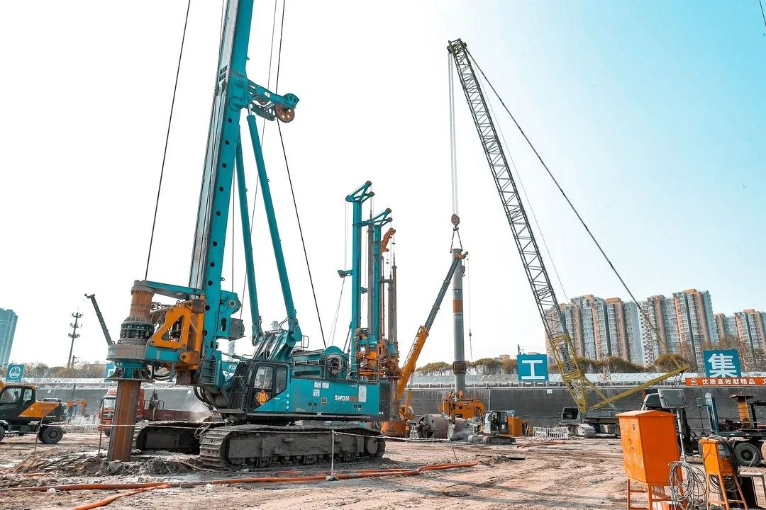 大国重器！！九州ku酷游智能超等装备助力北京都会副中心综合交通枢纽站建设