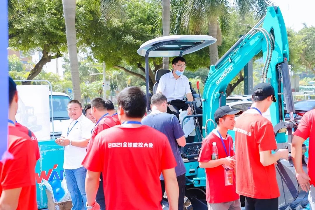 共享微挖新视界！！！九州ku酷游智能微挖三大王牌产品齐聚2021全球微挖大会