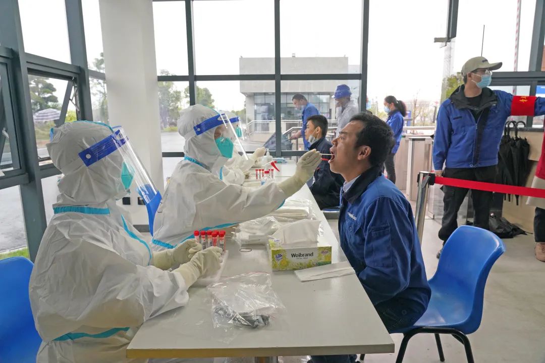 采样完成率近100%！！！九州ku酷游智能第一时间开展全员核酸检测，包管清静生产