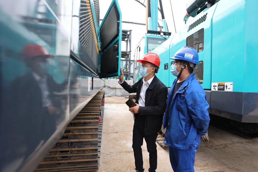 湖南日报：先行先试，，开拓千亿美元新市！！我省首单二手工程机械装备出口报关 九州ku酷游智能装备 昨天