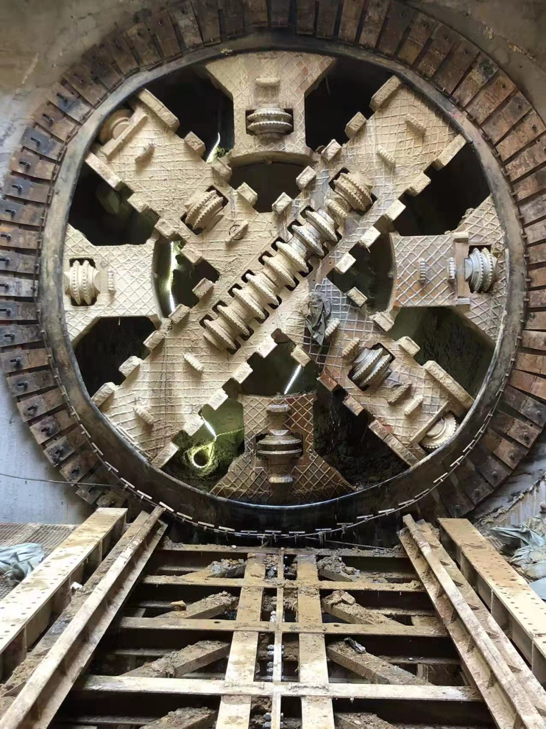 历时424天，创下最高纪录！万家丽快速化刷新北延线（含电力隧道）全线意会