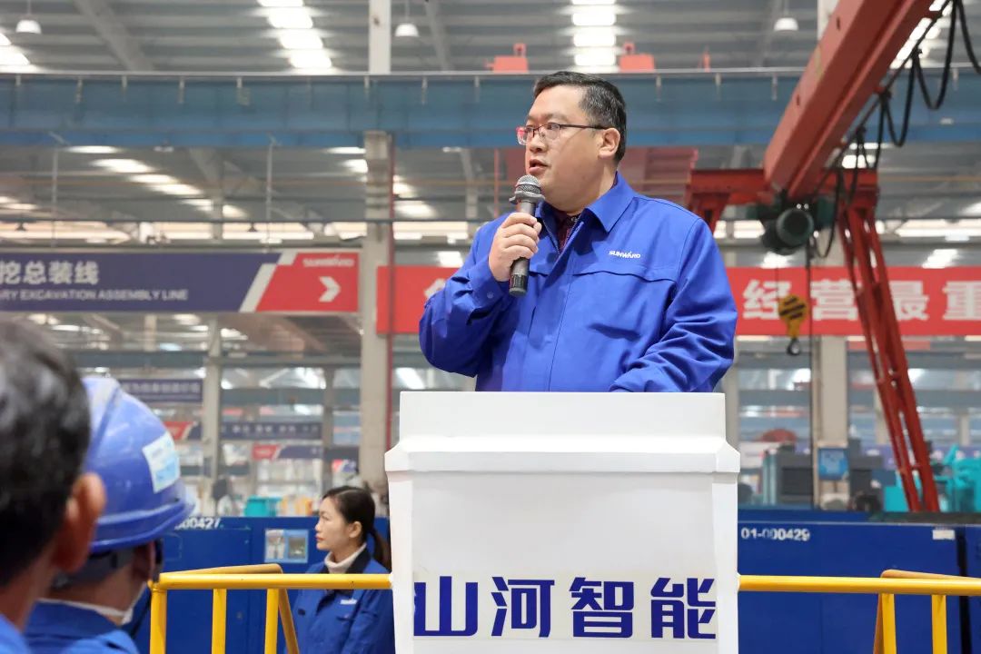 向模范学习！！！九州ku酷游智能56名职工受到职工职业手艺竞赛表扬