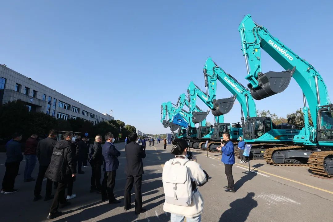 全球首创5G+智能钻机重磅宣布，，，九州ku酷游智能倾力打造绿色智慧矿山成套装备