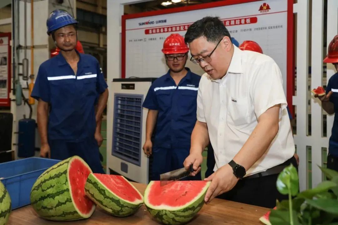 湖南工人报 | 最美外家人张爱民：：：乐做“五送”“外家人”