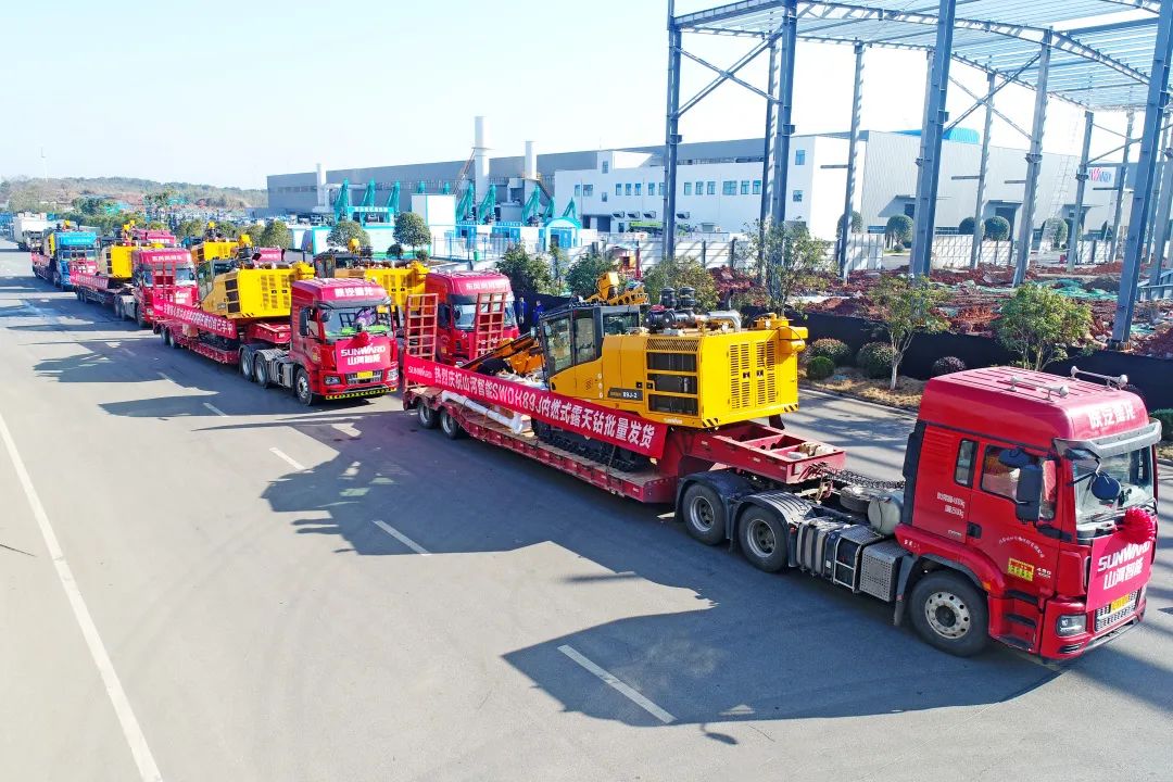 又一款差别化定制产品获认可！！！九州ku酷游智能SWDH89J内燃式露天钻批量发货