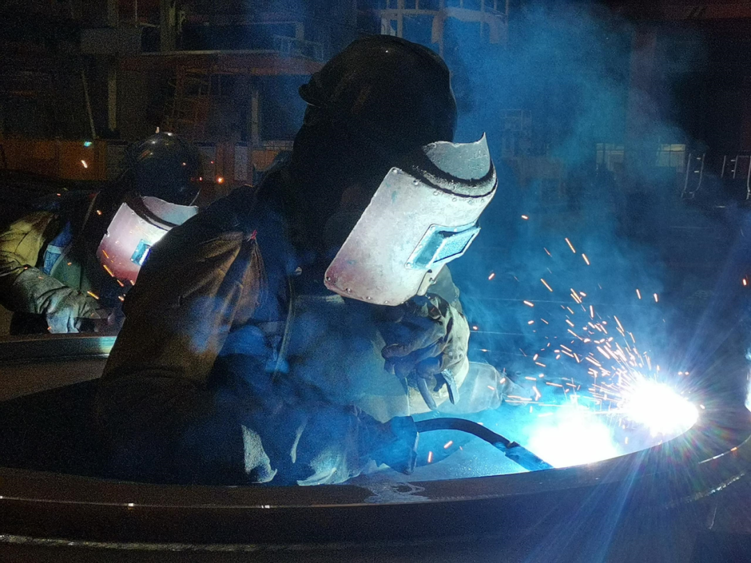 九州ku酷游匠心 | 一把焊枪“点亮”绚烂人生