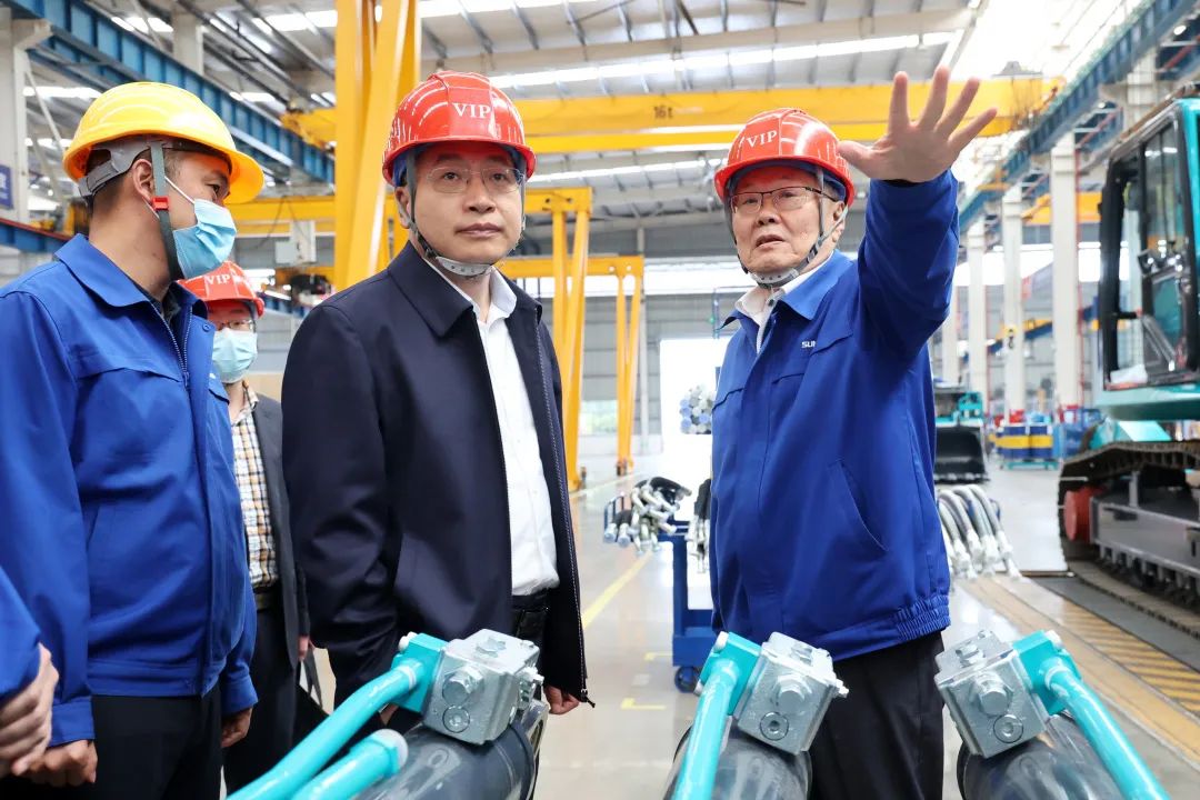 中铁二十局党委书记、、董事长雷位冰带队造访九州ku酷游智能