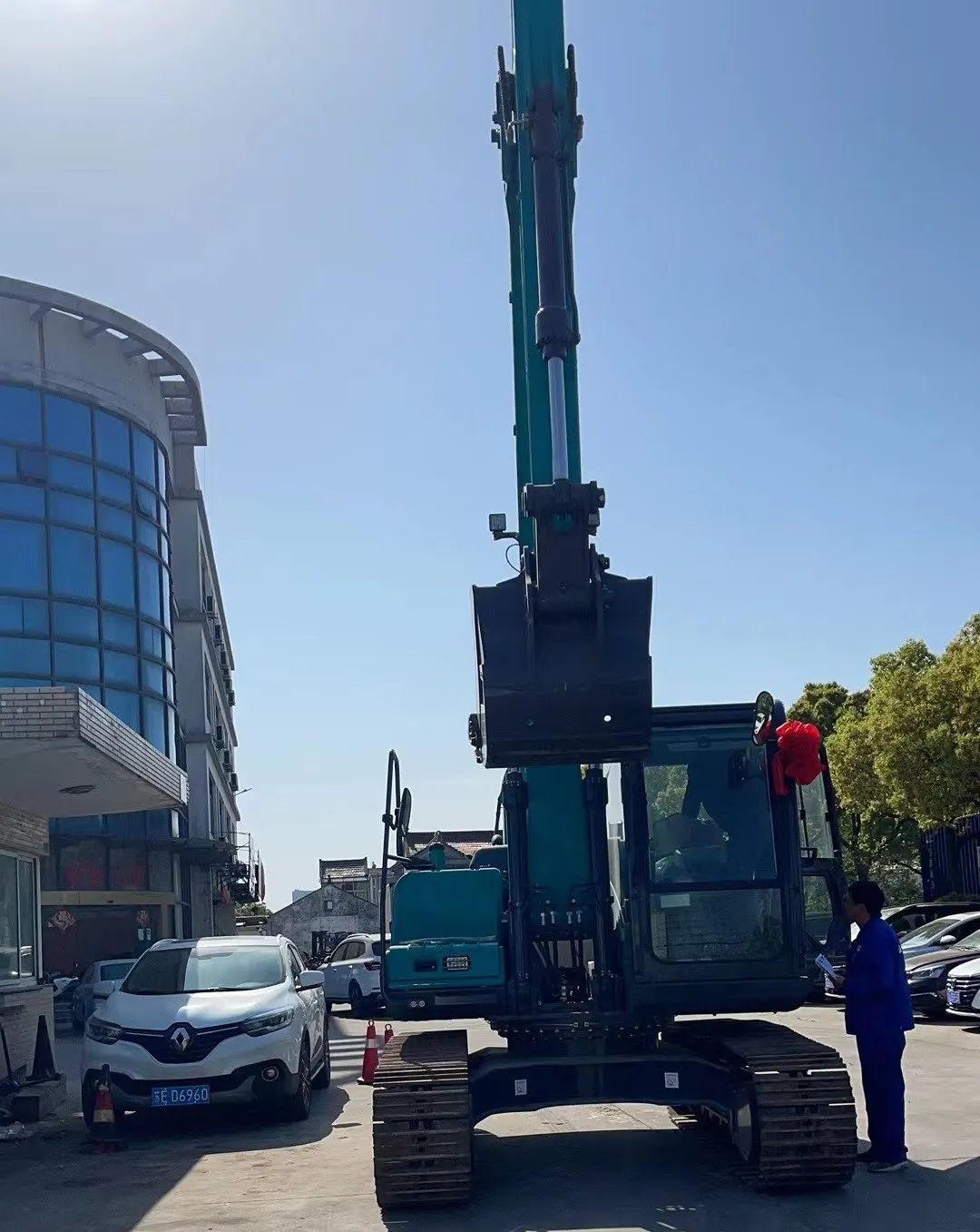 防疫、、交机两手抓！！九州ku酷游智能挖掘机顺遂交付获好评