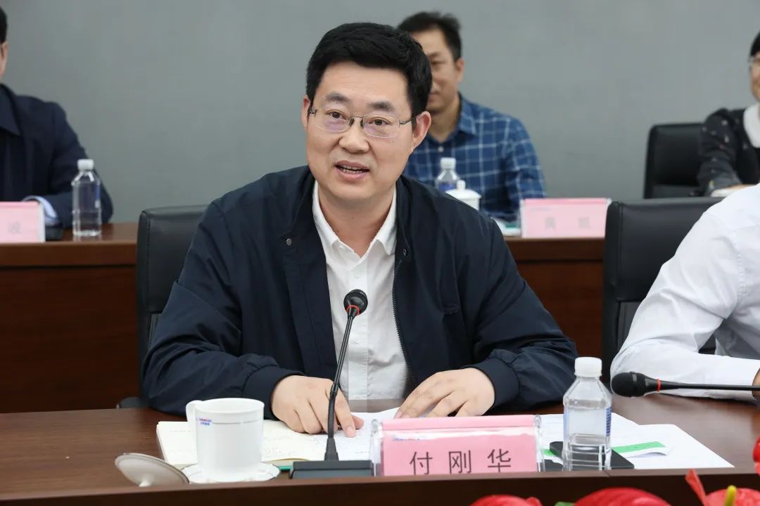 深化产学研相助！！中南大学校长、、、中国工程院院士田红旗率团造访九州ku酷游智能