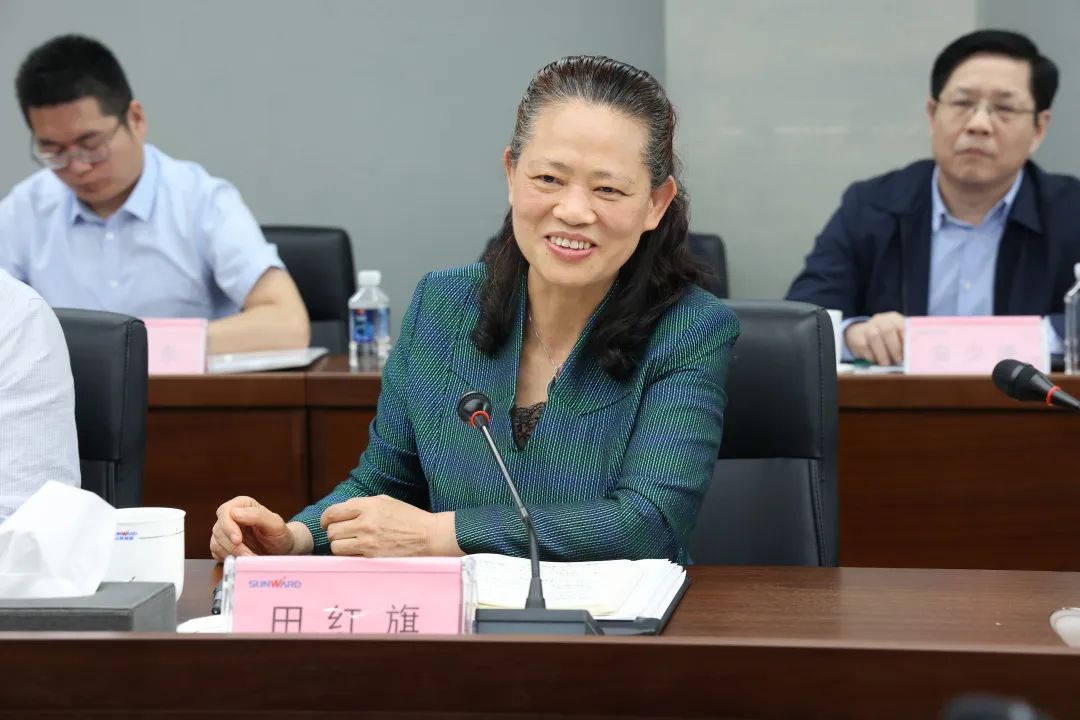 深化产学研相助！！中南大学校长、、、中国工程院院士田红旗率团造访九州ku酷游智能