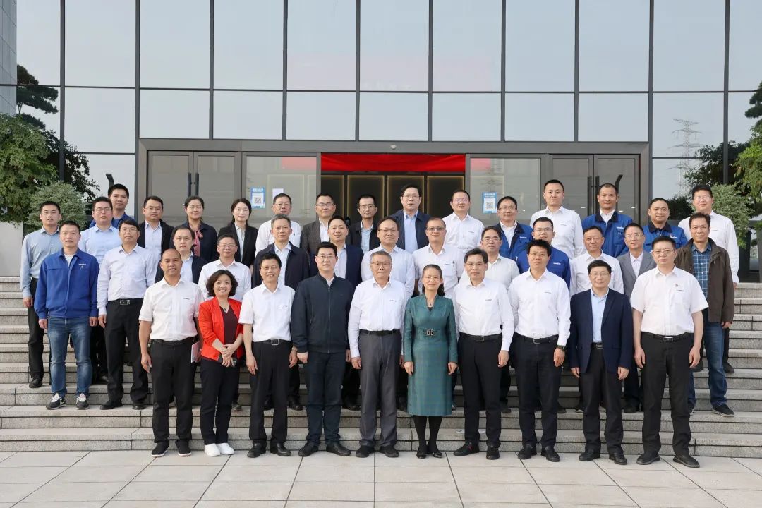 深化产学研相助！！中南大学校长、、、中国工程院院士田红旗率团造访九州ku酷游智能