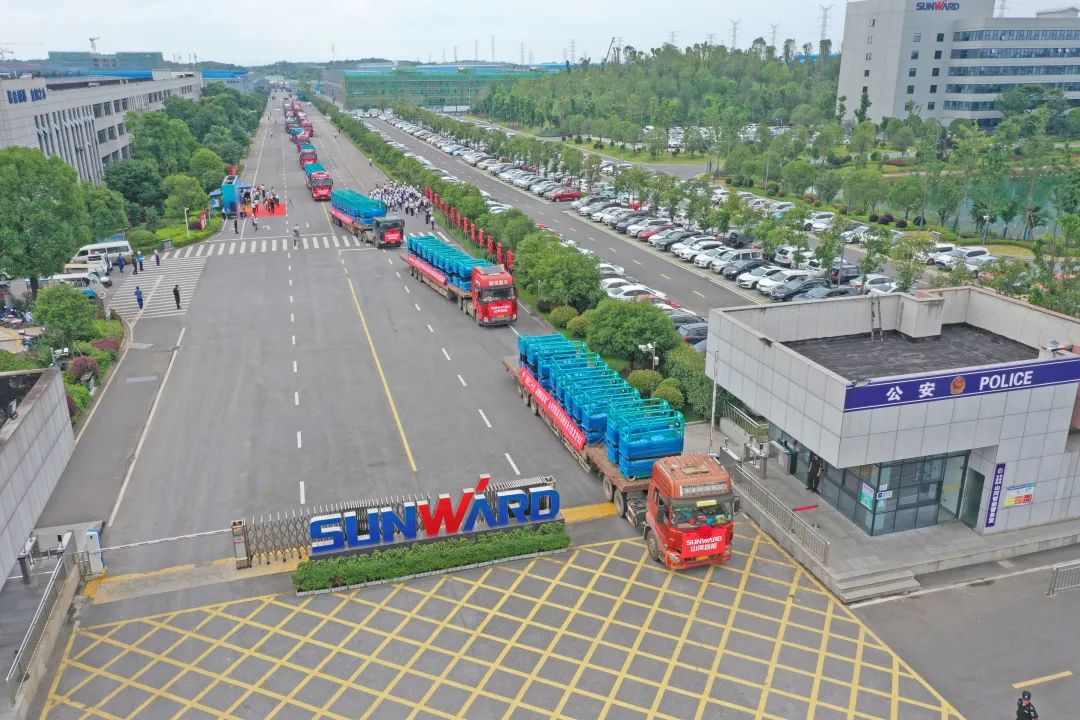 献礼二十大，，，再攀新高地！九州ku酷游智能高空机械装备再迎批量发货