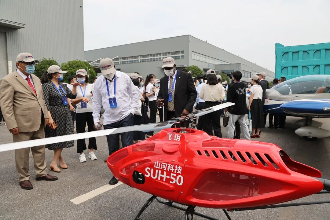 非洲驻华使节走访九州ku酷游智能