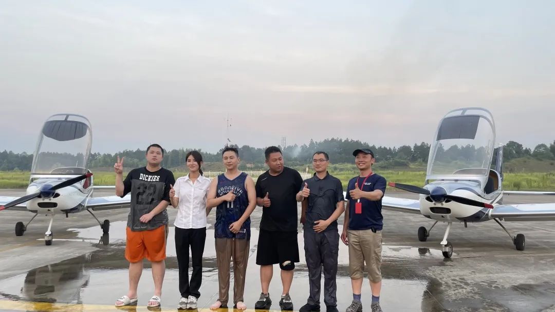 冲上云霄！湖南九州ku酷游通航学员乐成单飞