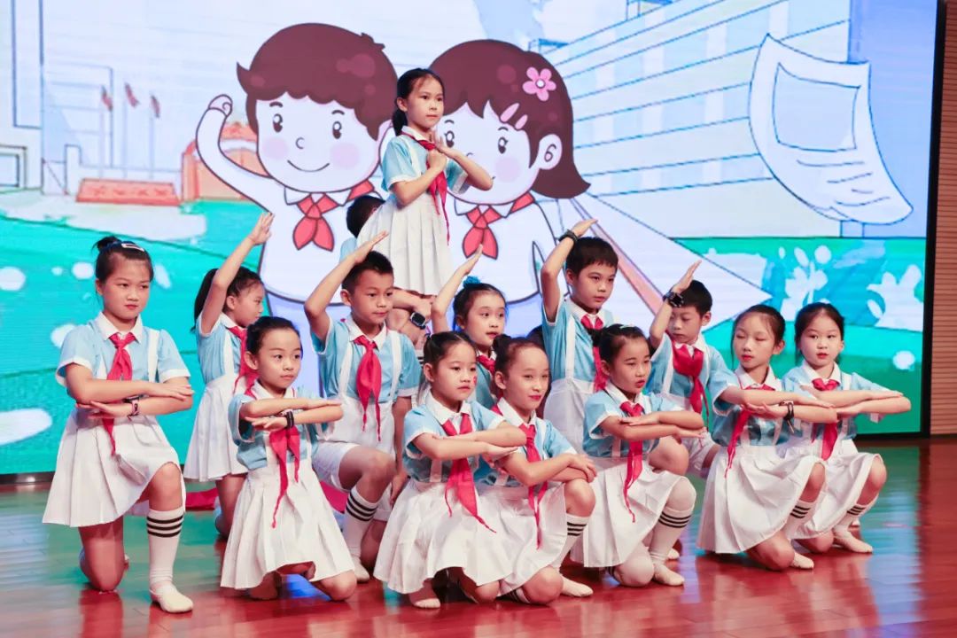 缤纷“暑”假，，，不负所“托”！九州ku酷游智能职工子女暑期托管班结业啦