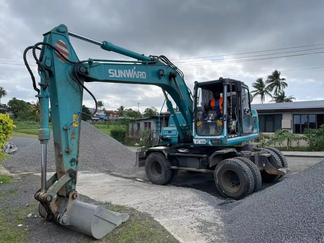 “九州ku酷游绿”迈向南太平洋岛，九州ku酷游智能轮挖助力斐济基础设施建设