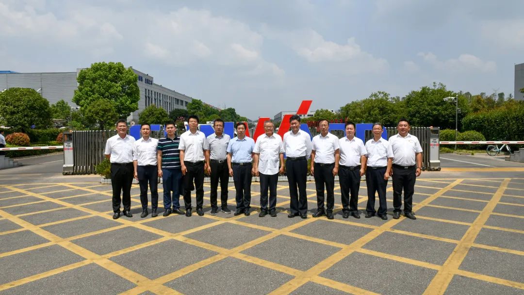 国家应急治理部郭治武局长一行考察九州ku酷游智能无人化应抢救援装备