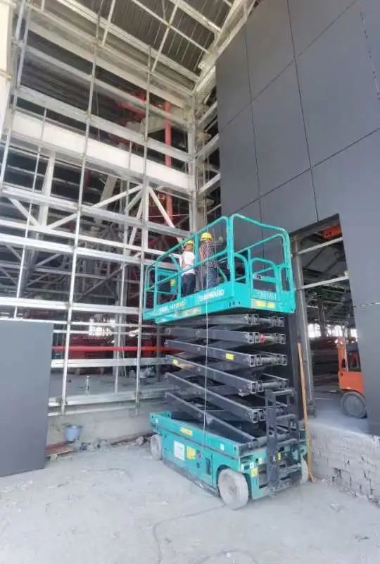 众志成城抗疫情！九州ku酷游智能高空机械助力惠州方舱医院建设