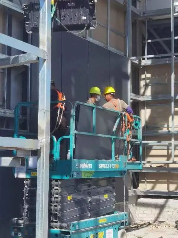 众志成城抗疫情！九州ku酷游智能高空机械助力惠州方舱医院建设