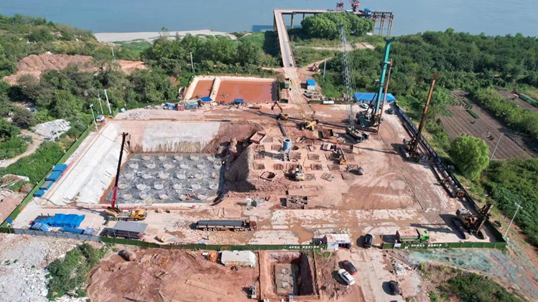 超等“桩”备实力亮剑！！九州ku酷游智能携手武汉乐成建设攻克燕矶长江大桥重大地层施工难题