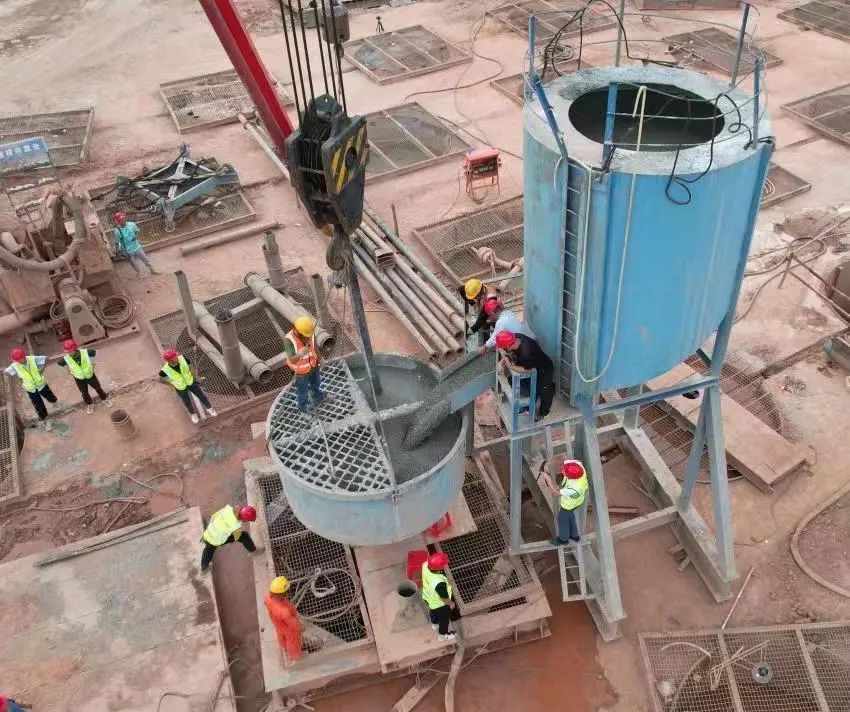 超等“桩”备实力亮剑！！九州ku酷游智能携手武汉乐成建设攻克燕矶长江大桥重大地层施工难题