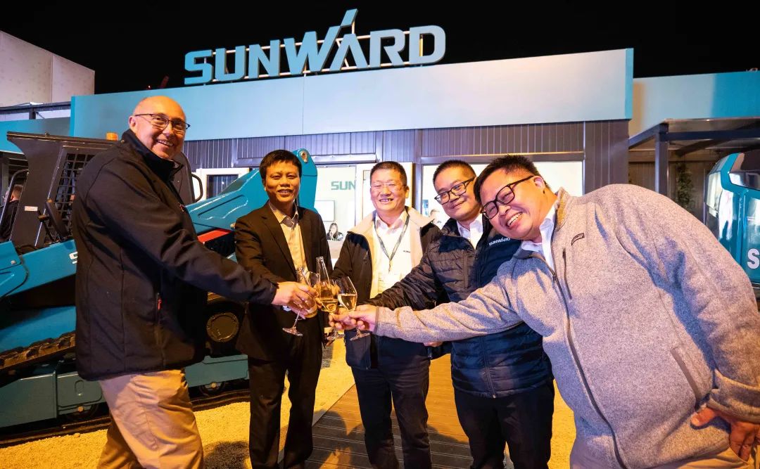 Bauma 2022 | 一组火热现场图带您重温九州ku酷游智能德国宝马展之旅