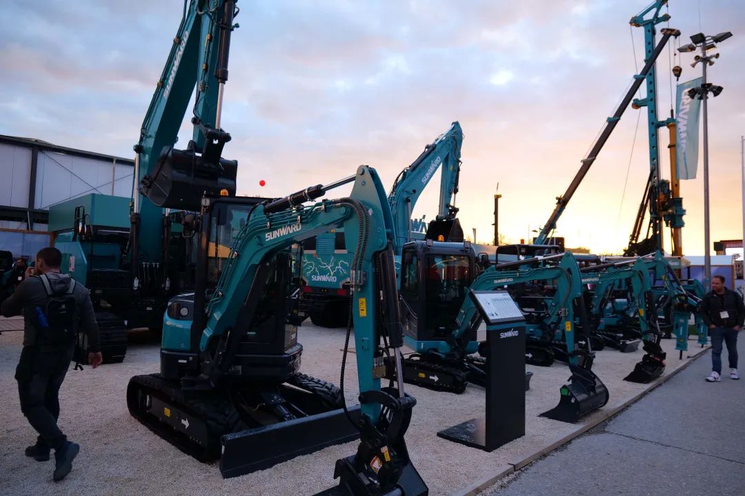 Bauma 2022 | 一组火热现场图带您重温九州ku酷游智能德国宝马展之旅