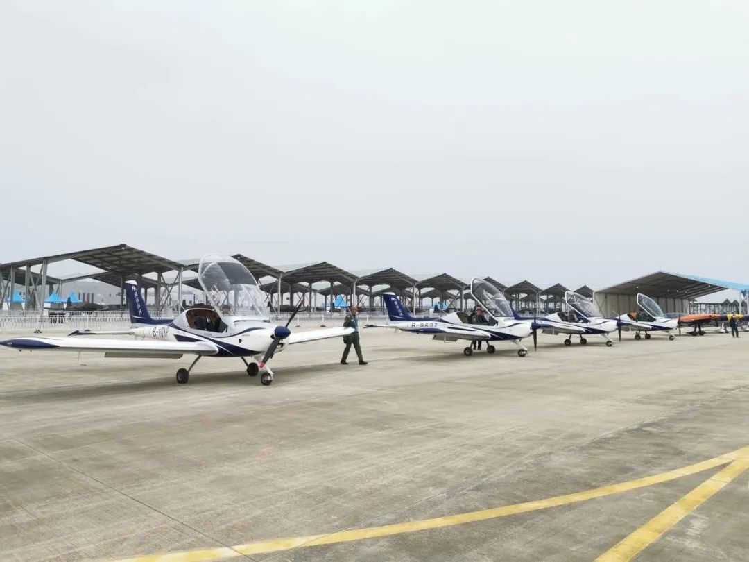 逆势飞翔！！九州ku酷游航空携手相助同伴亮相2022南昌航行大会