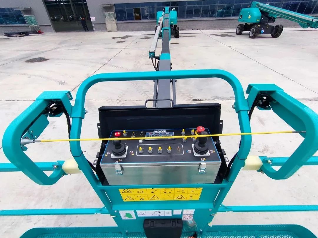 无需扩桥！！九州ku酷游智能国四款32米直臂式高空作业平台乐成下线