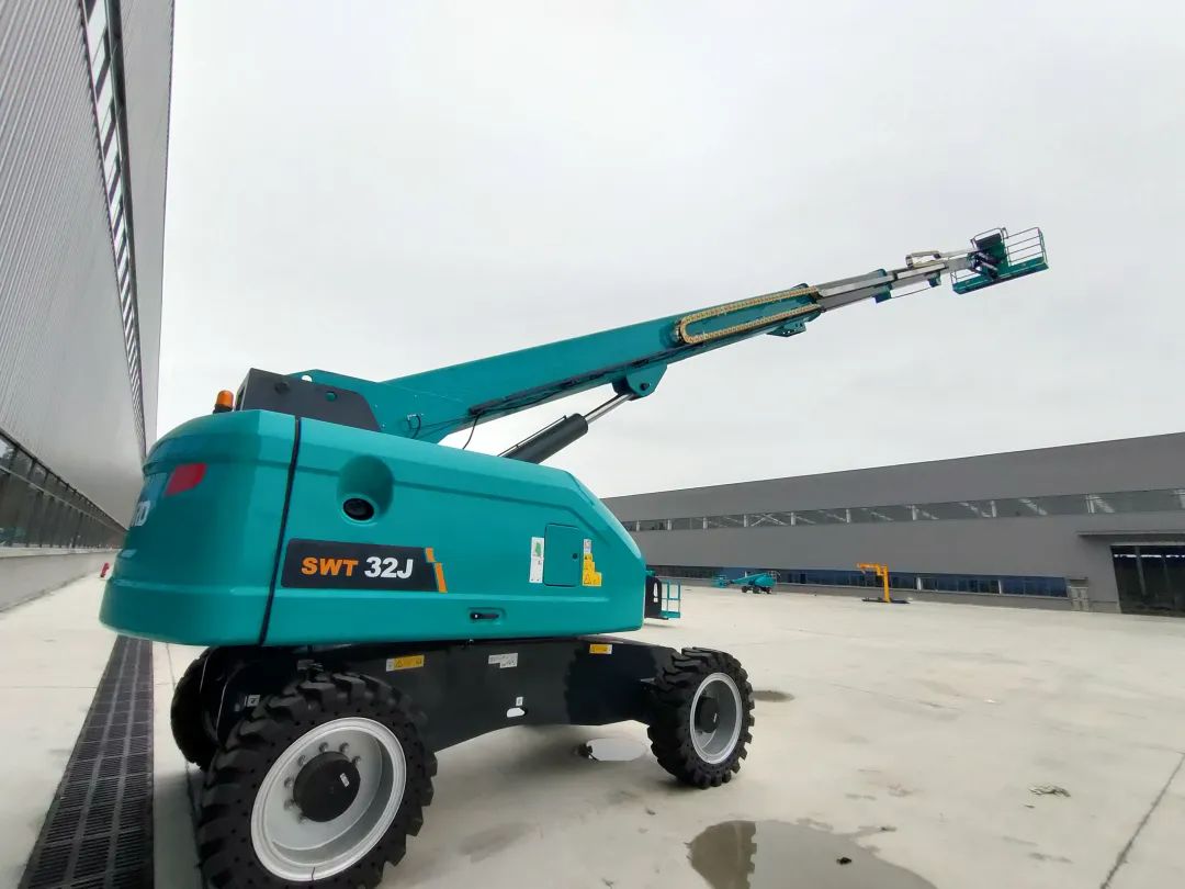 无需扩桥！！九州ku酷游智能国四款32米直臂式高空作业平台乐成下线