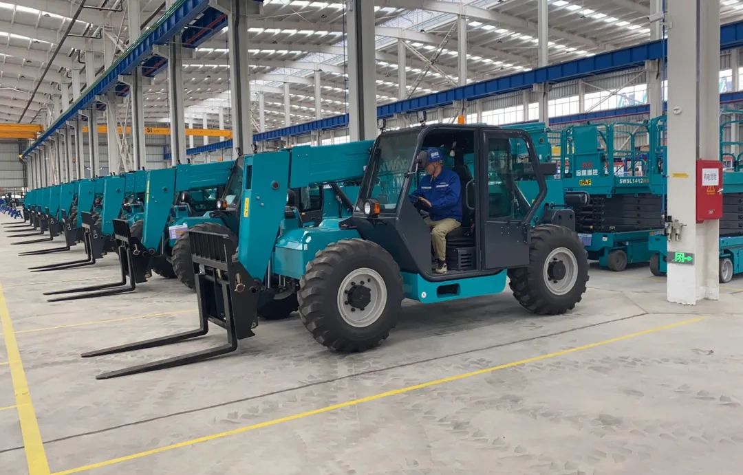 吹响复工“冲锋号”，，全力冲刺“开门红”！！！九州ku酷游智能高空机械复工复产举行时