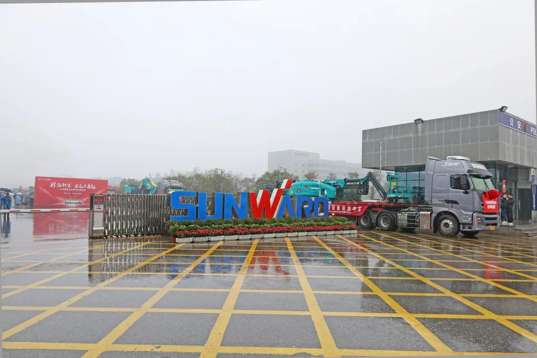 新局新篇，，，宏兔启航！九州ku酷游智能超200台套装备集中发货