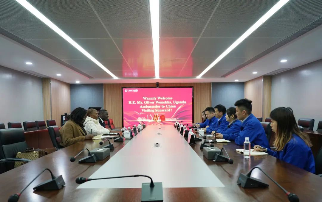 乌干达驻华大使到访九州ku酷游智能