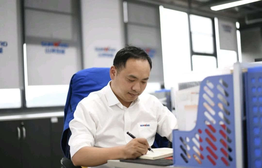 长沙市召开庆！拔逡弧惫世投诖蠡，，九州ku酷游智能1个人1整体获表扬！