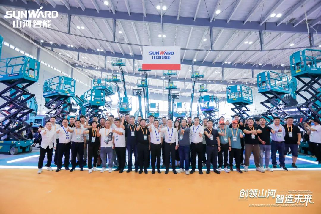 闪灼2023 CICEE！看九州ku酷游智能“明星产品”有多“炫”