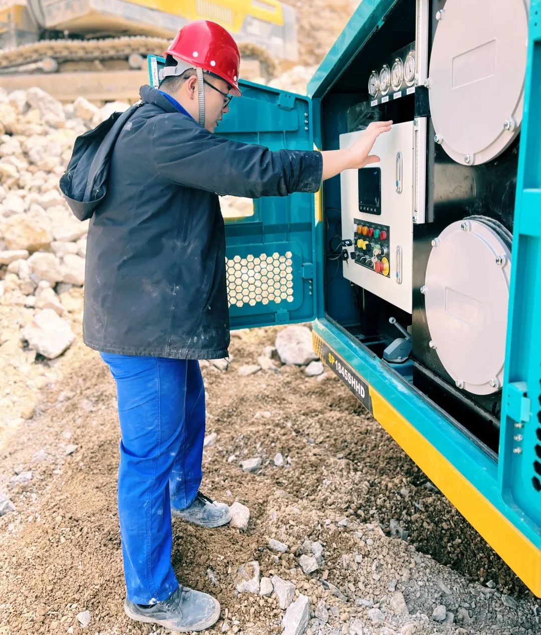 劳动庆幸，，创立伟大！！！纪录那些通俗且伟大的劳动瞬间