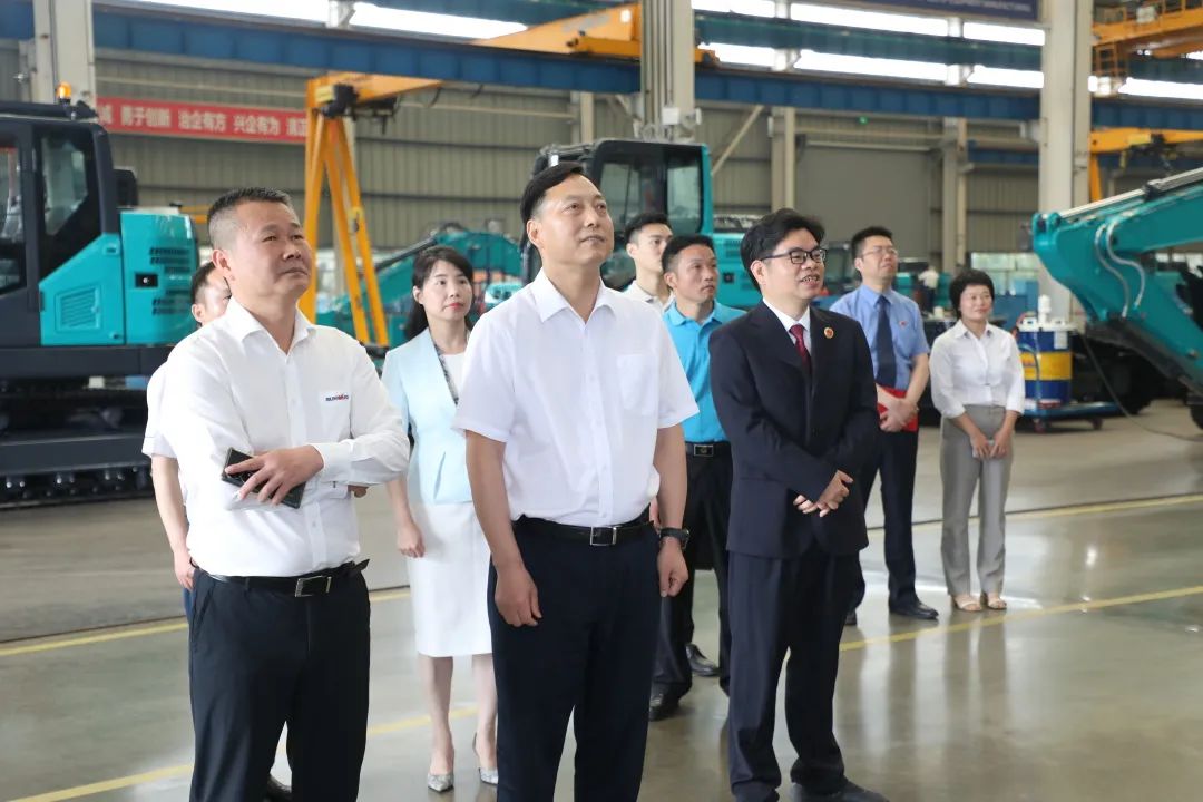 长沙市人民审查院党组书记、、、审查长余湘文调研九州ku酷游智能