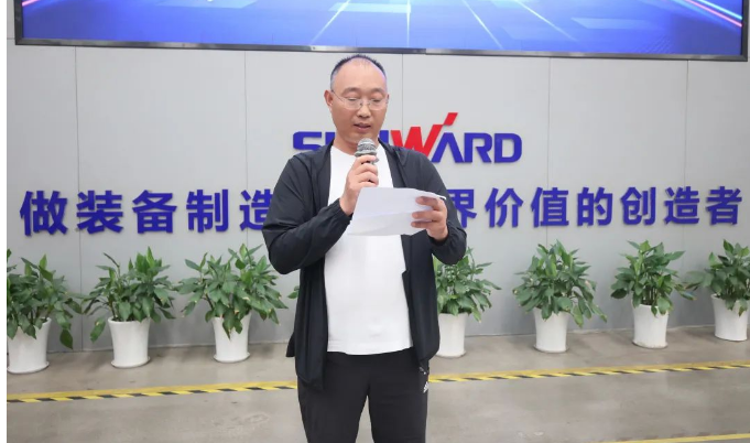 助力“双碳”、、、绿动未来！！！九州ku酷游智能增程式电动旋挖钻机、、、液压混淆动力旋挖钻机齐交付