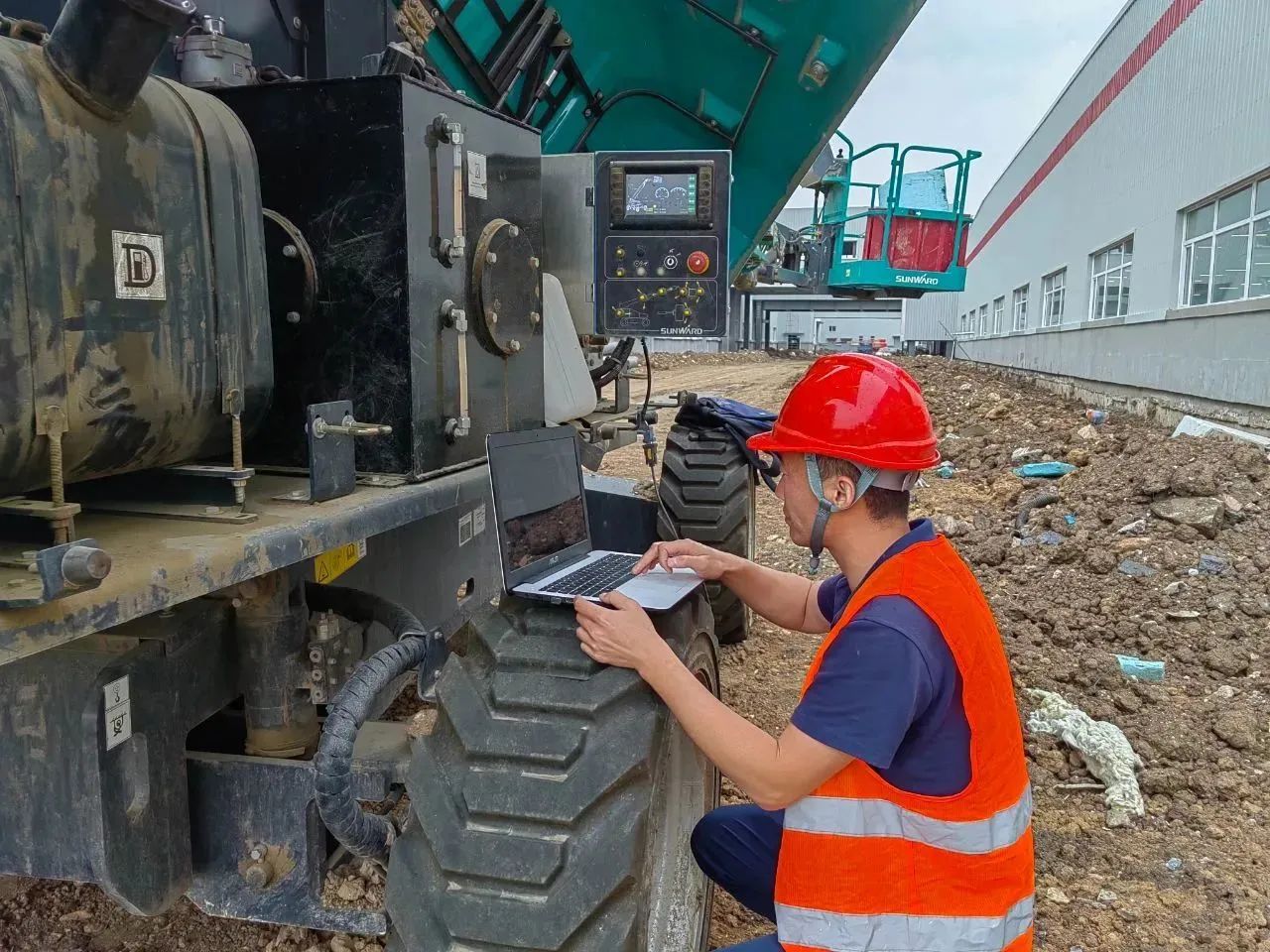 谛听客户心声！！！九州ku酷游智能高空机械“服务万里行”走进东北