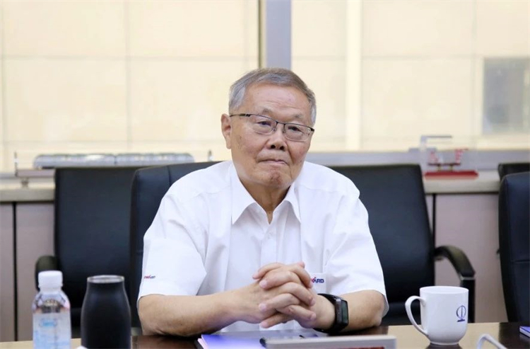 深化相助、共创绚烂！！！何清华带队造访中土集团